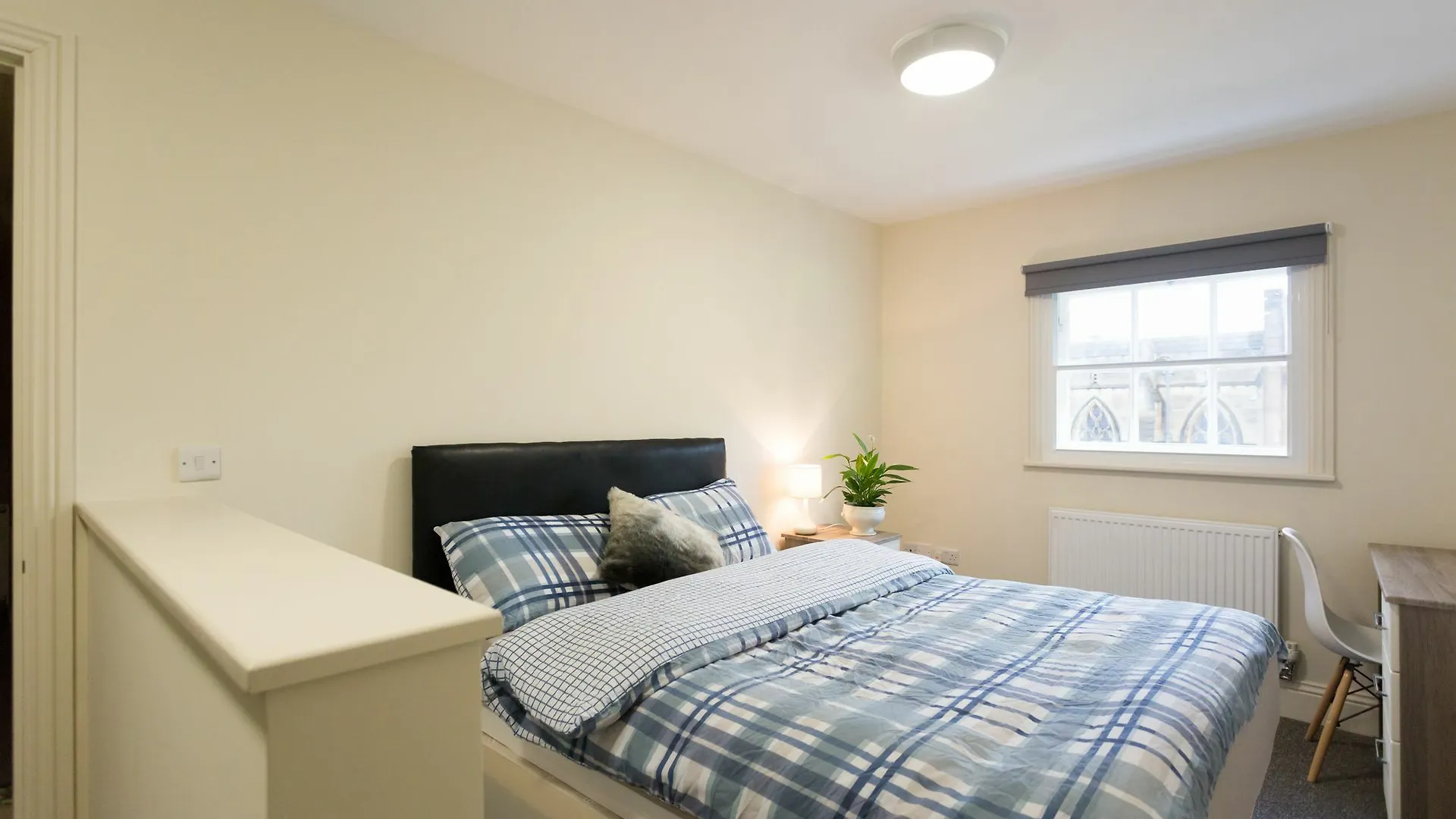 Apartman Spacesavers Sheffield